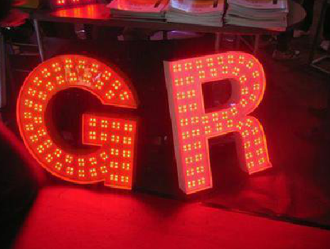 永善LED发光字常见的安装误区。